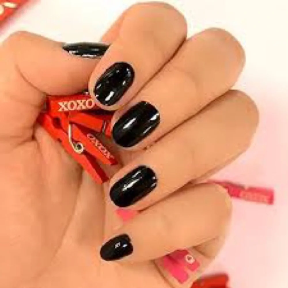 Midnight in Manhattan - Color Street - Picture 2 of 6